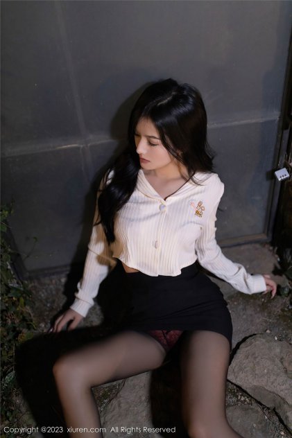 黄色黄色成年海报