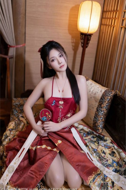 女学生被❌c海报