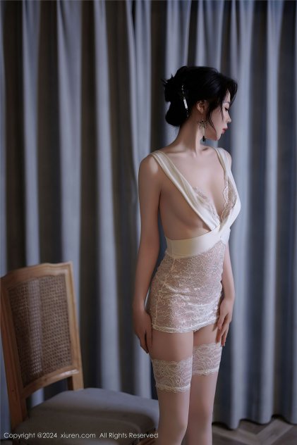 91极品大一女神正在播放海报