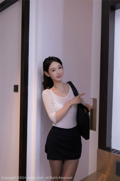 黄色网站麻烦看海报