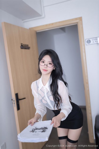 久久综合AV免费观看海报